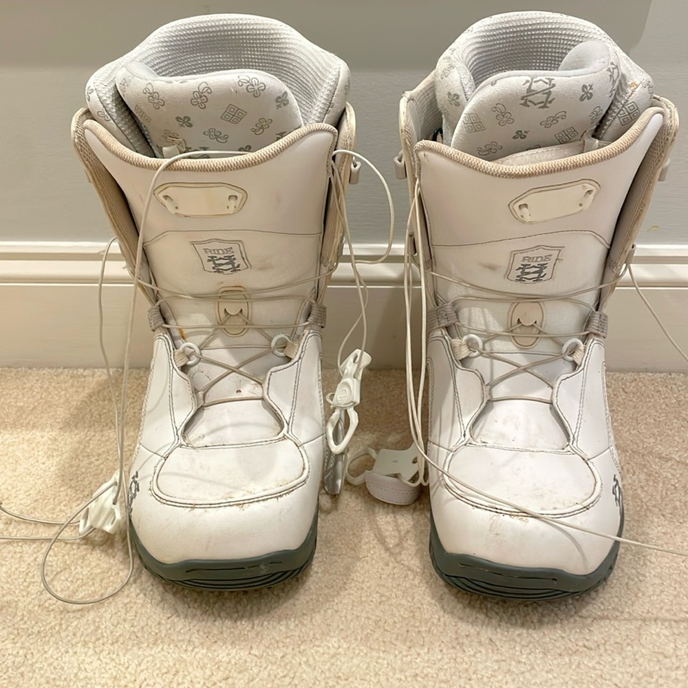 White Ride Snowboarding boots - size 12 - Men’s